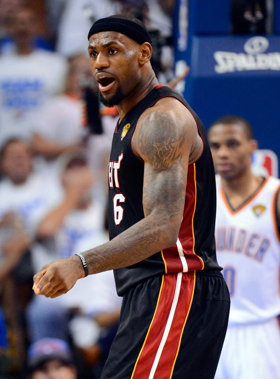 扛起球队进攻！小波特半场19分4抢断，第二节5中5（小波特火力全开：半场19分4抢断，次节5投5中扛起进攻）