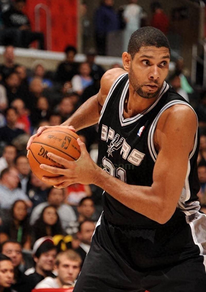 阿森纳客战布鲁日：哲凯赖什、马丁内利首发，马杜埃凯出战（阿森纳做客布鲁日：哲凯赖什携马丁内利首发，马杜埃凯上阵）