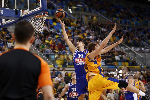 HWG！罗马诺：拜仁签下17岁中卫小将奥拉亚，明年2月加盟（罗马诺：拜仁已签下17岁中卫奥拉亚，明年2月正式加盟）