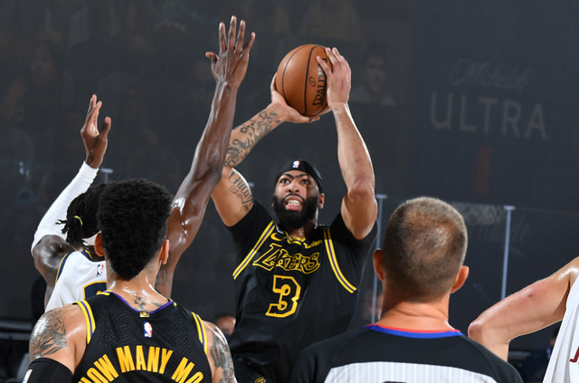 利物浦主场力擒最黑升班马桑德兰，无萨拉赫后发挥出色，全取3分。（利物浦安菲尔德击退升班黑马桑德兰，缺萨拉赫仍强势全取三分）