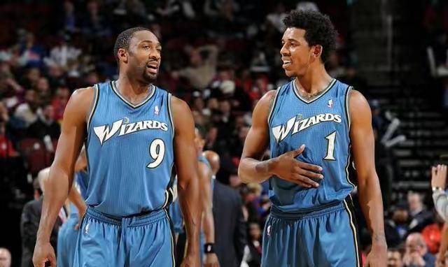 开启留洋之路，徐彬社媒IP地址已显示在英国（徐彬社媒IP定位英国，海外之旅或已启程）