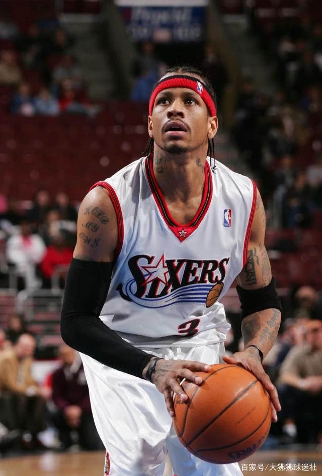 曼联球探部门两轮裁员至80人，调整人才发掘策略（曼联两轮精简球探团队至80人，重塑人才发掘策略）