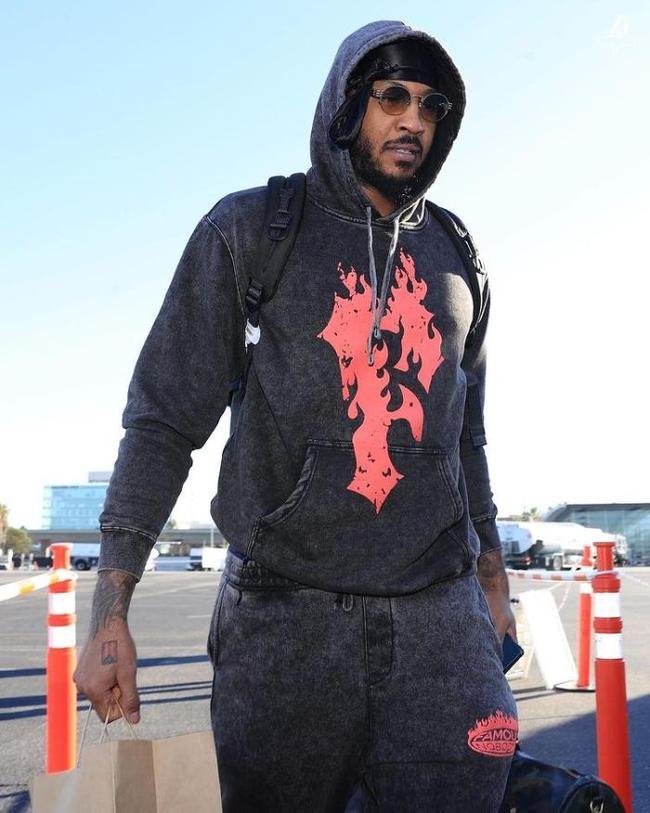 AC米兰中场拉比奥在接受《米兰体育报》采访时谈到...（AC米兰中场拉比奥接受《米兰体育报》专访：谈及…）