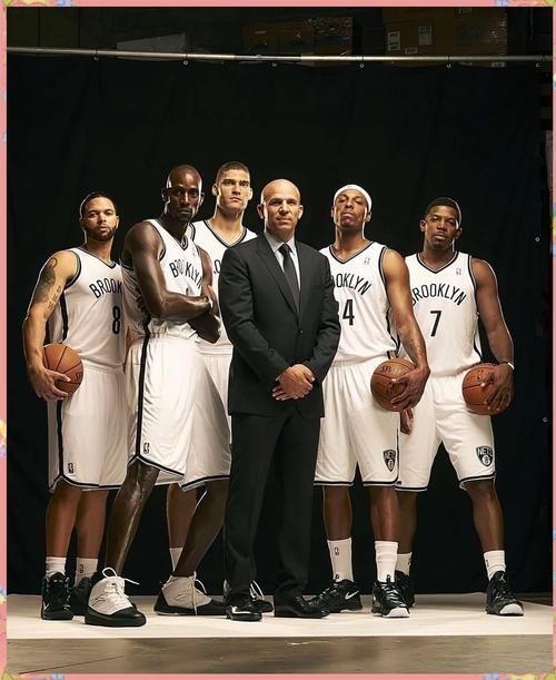 裁判录音显示，桑切特踢倒费尔明后说“这只是普通的铲球”（裁判音频曝光：桑切特踢翻费尔明后辩称“只是一次普通铲球”）