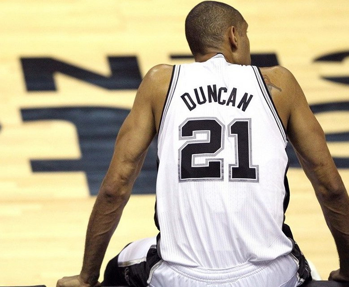 戈贝尔7中5贡献11分18篮板，生涯篮板破10000记大关（戈贝尔7投5中拿11分18板，生涯篮板突破一万里程碑）