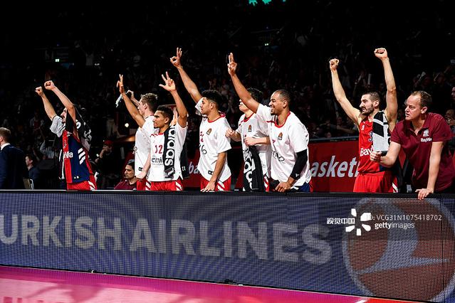 凯尔谈多特被扳平：红牌改变了场上局势，一系列失误导致如此结果（凯尔评多特遭追平：红牌改写战局，连串失误酿成此局面）