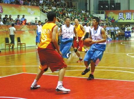 阿尔贝托：卡塔尔迪总是逗大家笑，他是更衣室必不可少的人（阿尔贝托：卡塔尔迪总能带来欢笑，是更衣室不可或缺的一员）