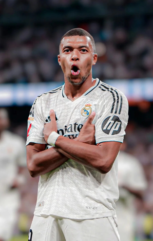 吴启鹏：希望25岁之前入选国家队，最想要去德国留洋（吴启鹏：目标25岁前入选国足，留洋首选德国）