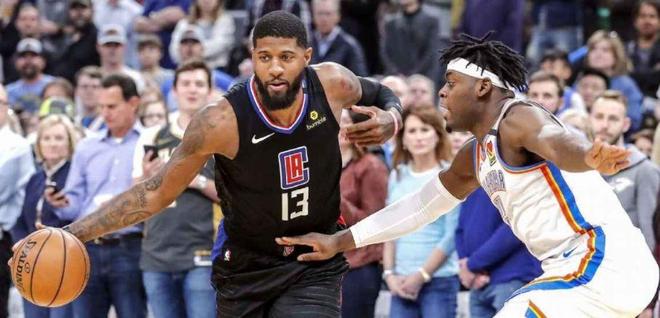 技惊四座，麦克托米奈开场3分钟为苏格兰打入一粒精彩的倒钩（麦克托米奈开场3分钟倒钩破门，技惊四座）