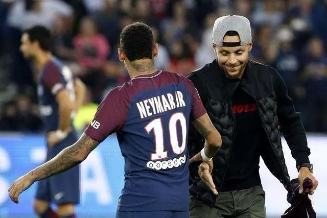 美记：因为薪资与库明加相匹配，勇士可能对特纳产生了兴趣（美记：库明加薪资可匹配，勇士或对特纳感兴趣）